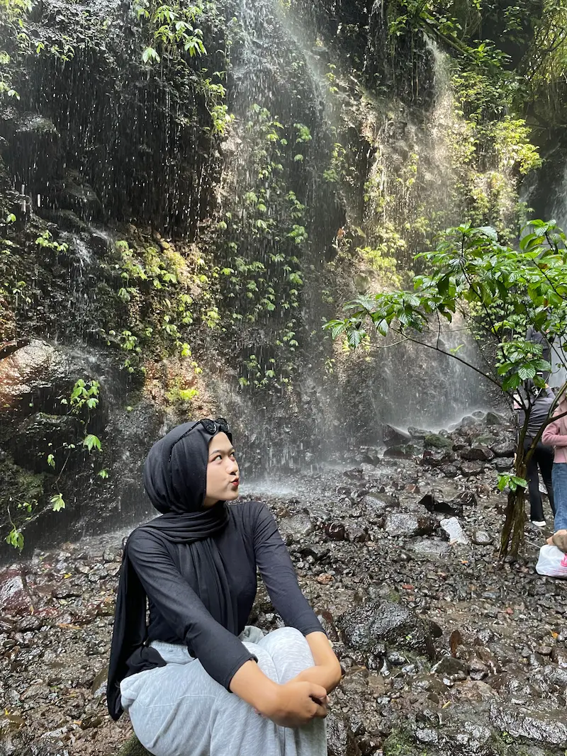 Foto wisata alam Curug Kedung Siung Purbalingga dijepret pakai rental iPhone 12 Mini
